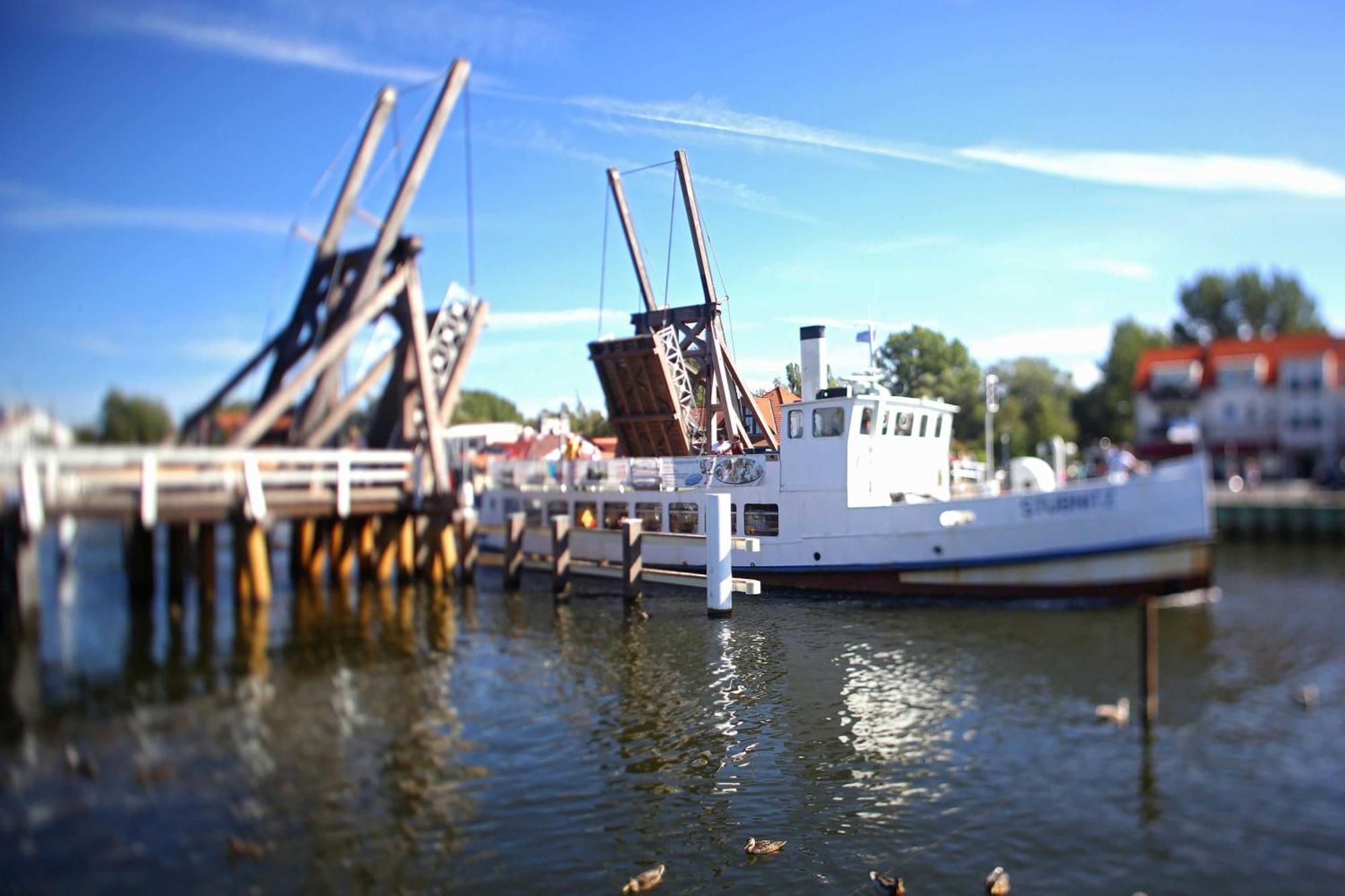 Hochwertige Ferienwohnung Direkt Am Wasser Mit Balkon Greifswald Exterior photo